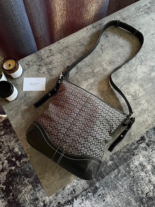 Vintage Coach Shoulderbag Monogram
Grey/black authentic 2k crossbody