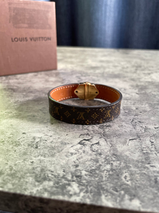Louis Vuitton Monogram Spirit Bracelet - Size 17 - With Box
