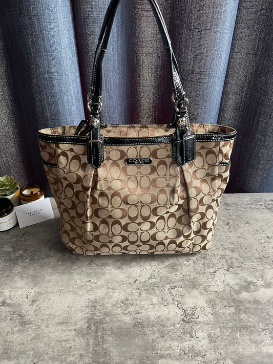 Vintage Coach Monogram Brown/Black
Totebag Authentic Y2K