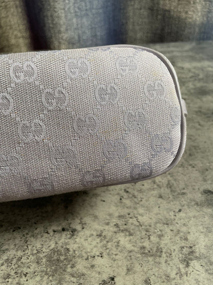 vintage gucci gg monogram boat pochette
Silver/Lilac Authentic Y2k