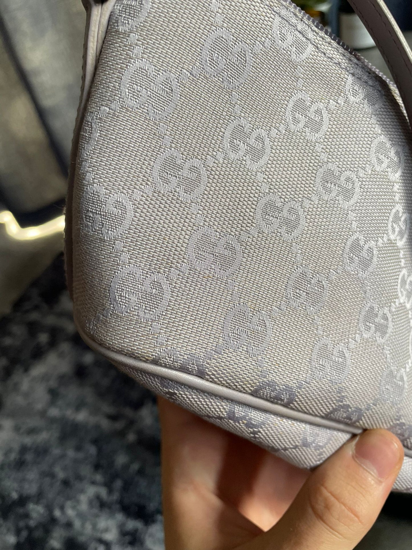 vintage gucci gg monogram boat pochette
Silver/Lilac Authentic Y2k