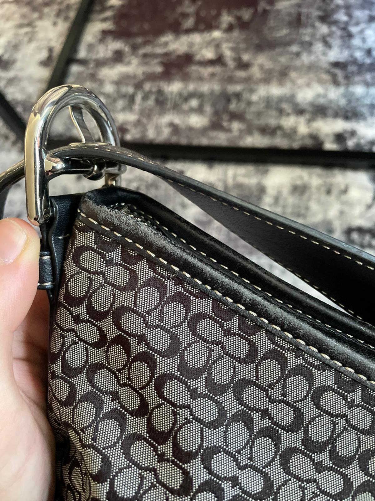 Vintage Coach Shoulderbag Monogram
Grey/black authentic 2k crossbody