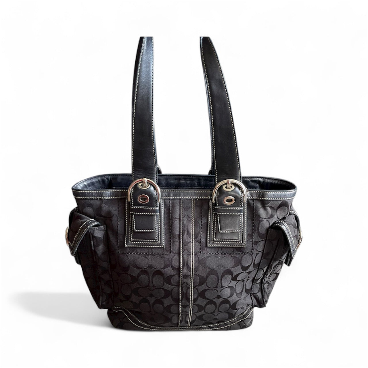 Vintage Coach Black Monogram Soho Handbag/Shoulderbag Authentic Y2K
Buckle