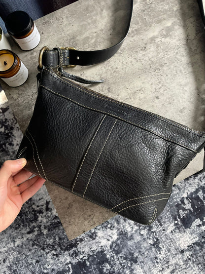Vintage Coach Leather Crossbody Bag
Black/Gold Authentic with dustbag