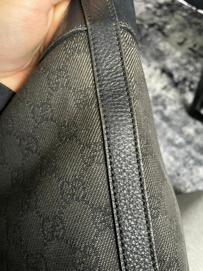 Vintage Gucci Shoulderbag GG Monogram
Black/Grey Authentic Y2K