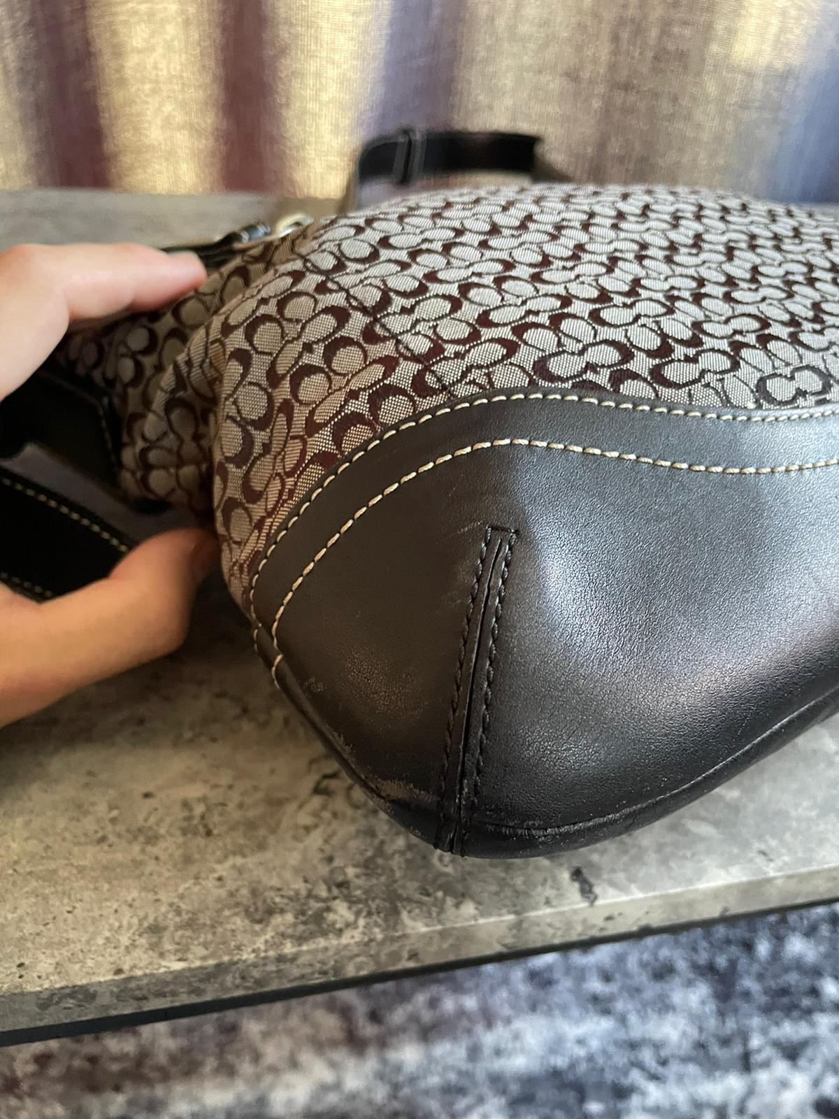 Vintage Coach Shoulderbag Monogram
Grey/black authentic 2k crossbody