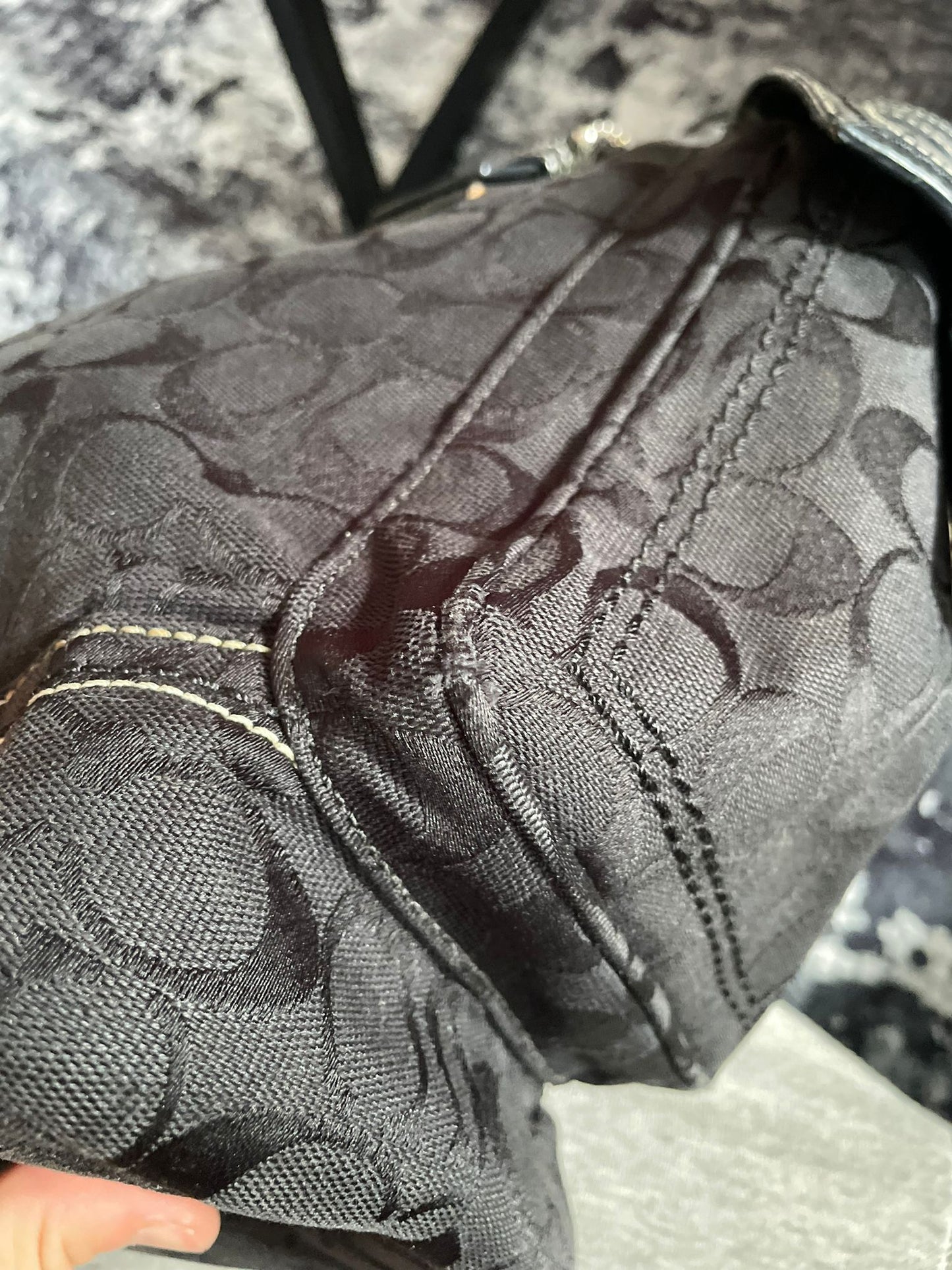 Vintage Coach Black Monogram Soho Handbag/Shoulderbag Authentic Y2K
Buckle