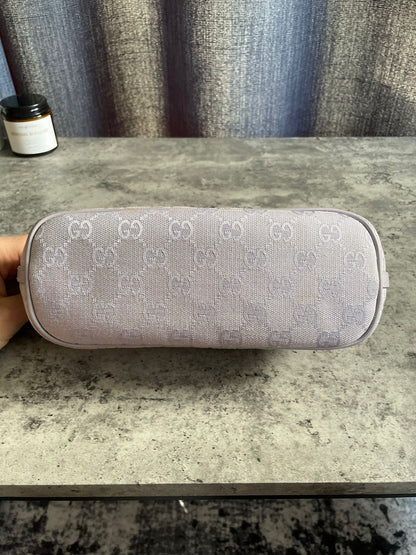 vintage gucci gg monogram boat pochette
Silver/Lilac Authentic Y2k