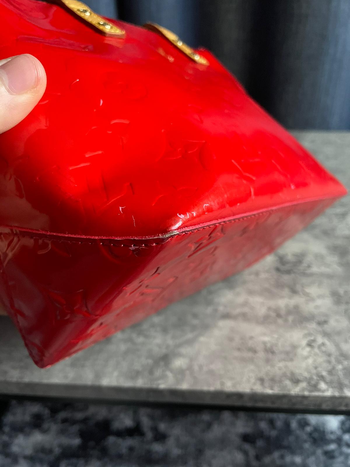 Louis Vuitton Vernis Rouge/Red Totebag/ handbag vintage Y2K authentic glossy/ shiny good condition
