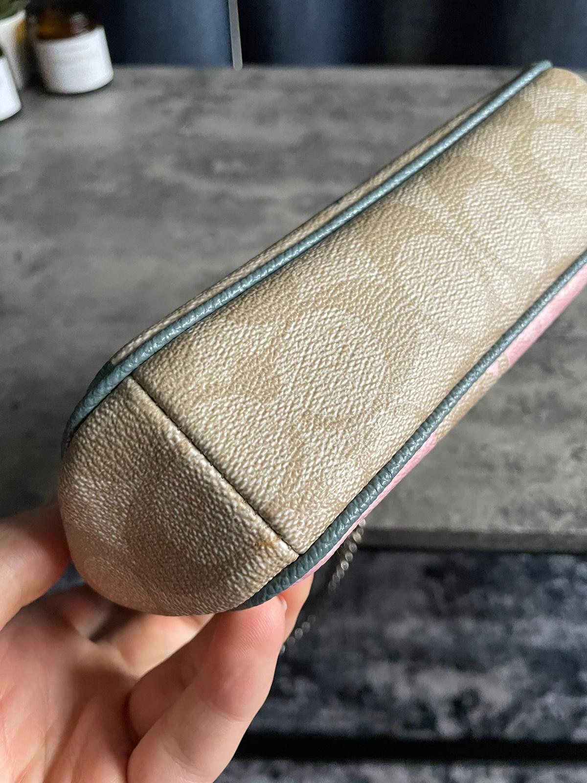 Coach Monogram Flower Print Mini
Handbag/Shoulderbag Beige authentic good condition