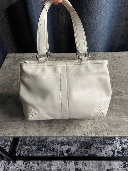 Vintage Coach Handbag White Leather
Soho Y2K Buckle Double pocket Authentic