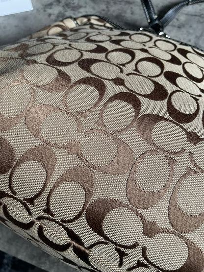 Vintage Coach Monogram Brown/Black
Totebag Authentic Y2K