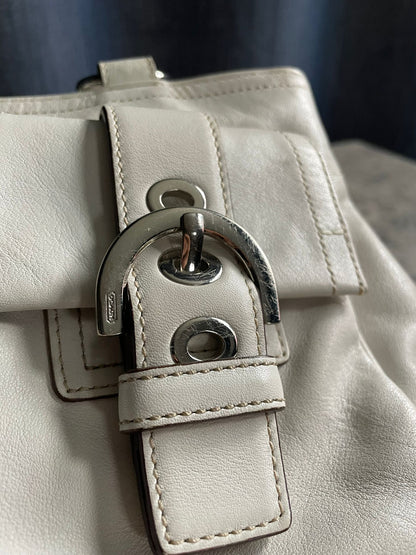 Vintage Coach Handbag White Leather
Soho Y2K Buckle Double pocket Authentic