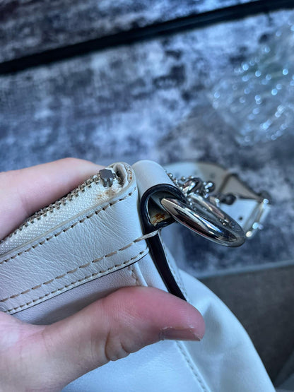 Vintage Coach Shoulderbag White Leather
Authentic Y2k Detailed