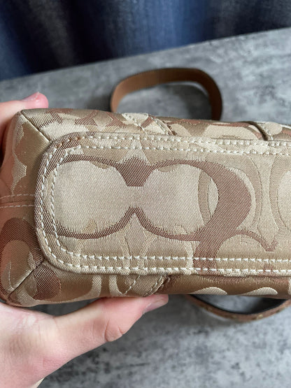 Vintage Coach Monogram Crossbody Bag
Beige/Brown Y2k Authentic