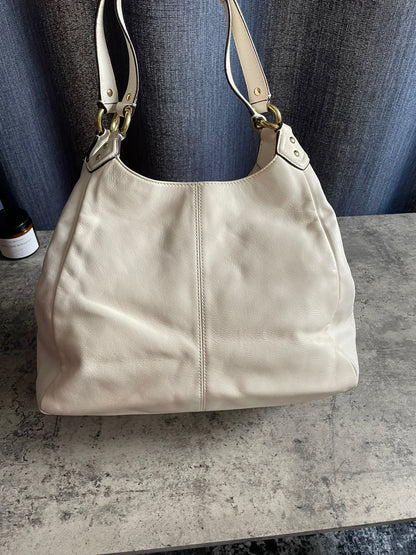 Coach Soho White Leather Gold Handbag/ Shoulderbag Authentic Buckle