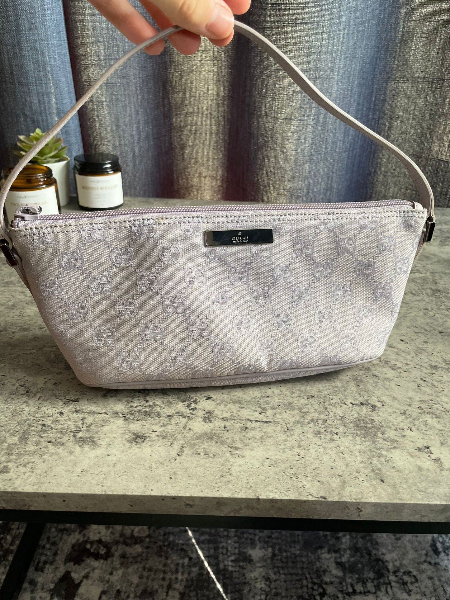 vintage gucci gg monogram boat pochette
Silver/Lilac Authentic Y2k