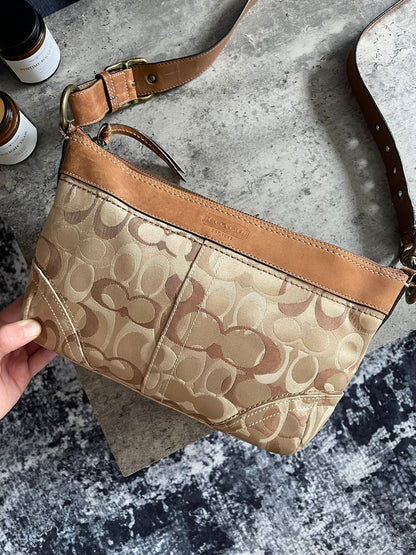 Vintage Coach Monogram Crossbody Bag
Beige/Brown Y2k Authentic