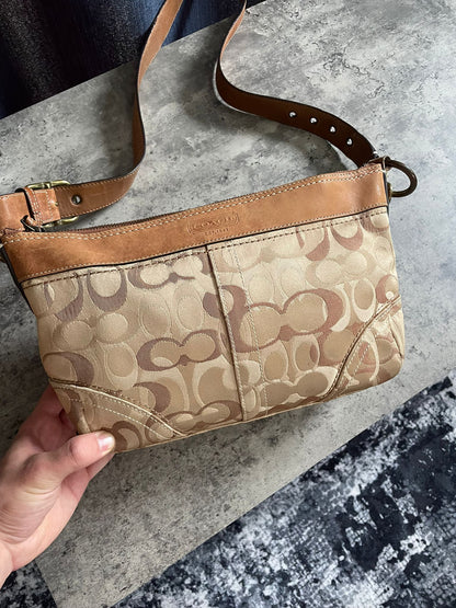 Vintage Coach Monogram Crossbody Bag
Beige/Brown Y2k Authentic