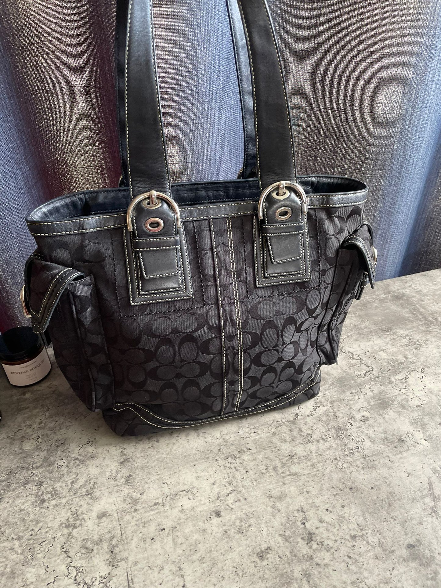 Vintage Coach Black Monogram Soho Handbag/Shoulderbag Authentic Y2K
Buckle