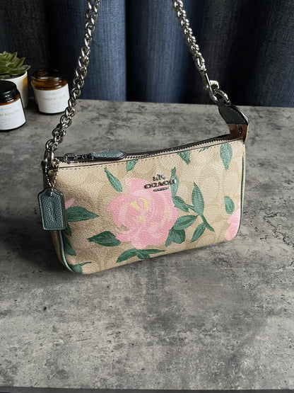 Coach Monogram Flower Print Mini
Handbag/Shoulderbag Beige authentic good condition