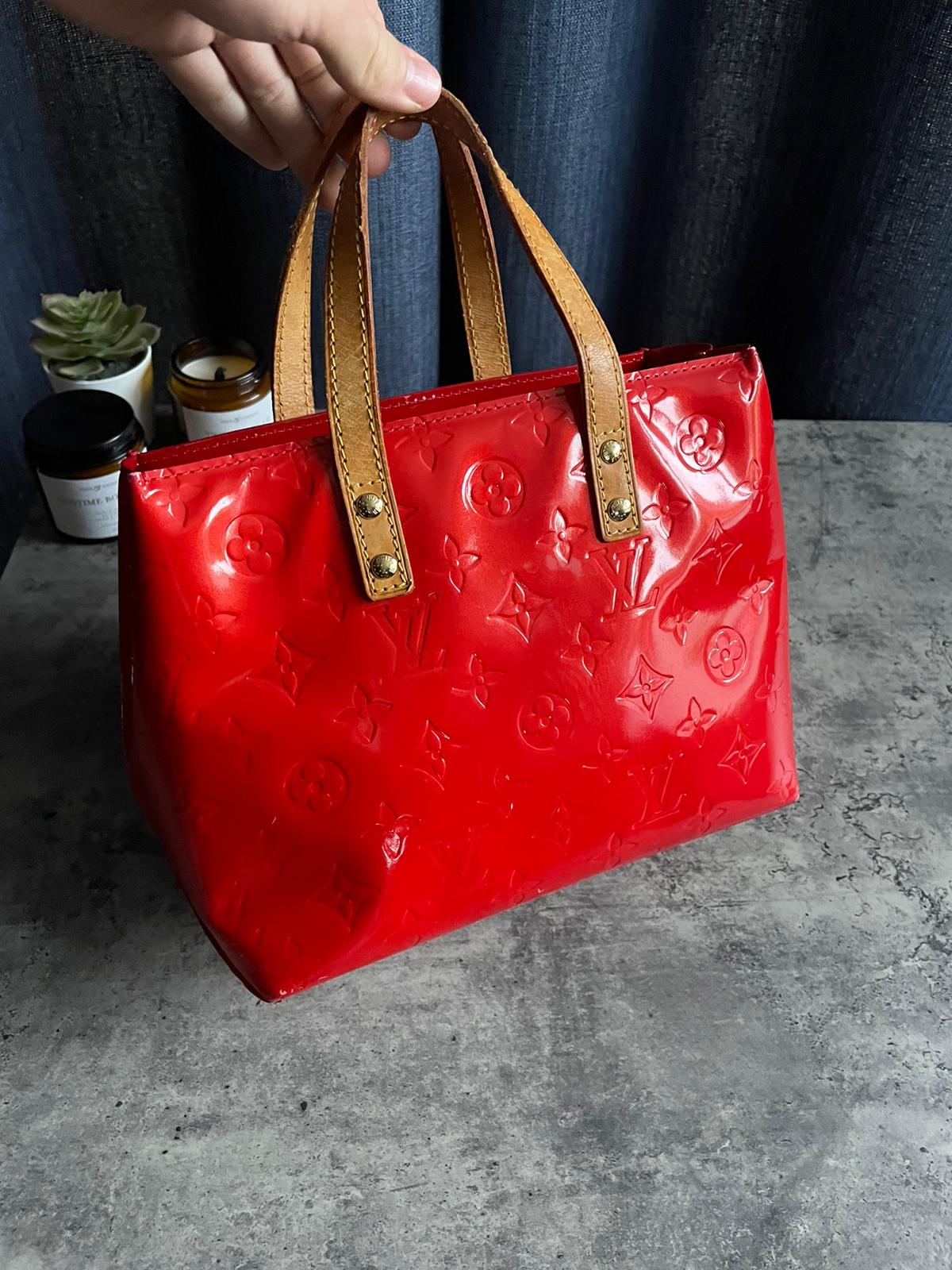 Louis Vuitton Vernis Rouge/Red Totebag/ handbag vintage Y2K authentic glossy/ shiny good condition