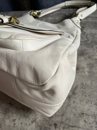 Coach Soho White Leather Gold Handbag/ Shoulderbag Authentic Buckle
