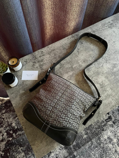 Vintage Coach Shoulderbag Monogram
Grey/black authentic 2k crossbody
