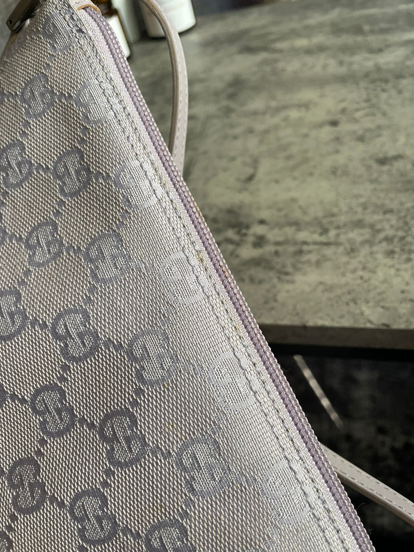 vintage gucci gg monogram boat pochette
Silver/Lilac Authentic Y2k