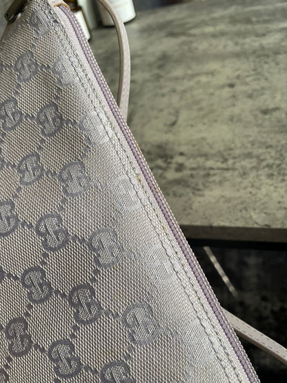 vintage gucci gg monogram boat pochette
Silver/Lilac Authentic Y2k