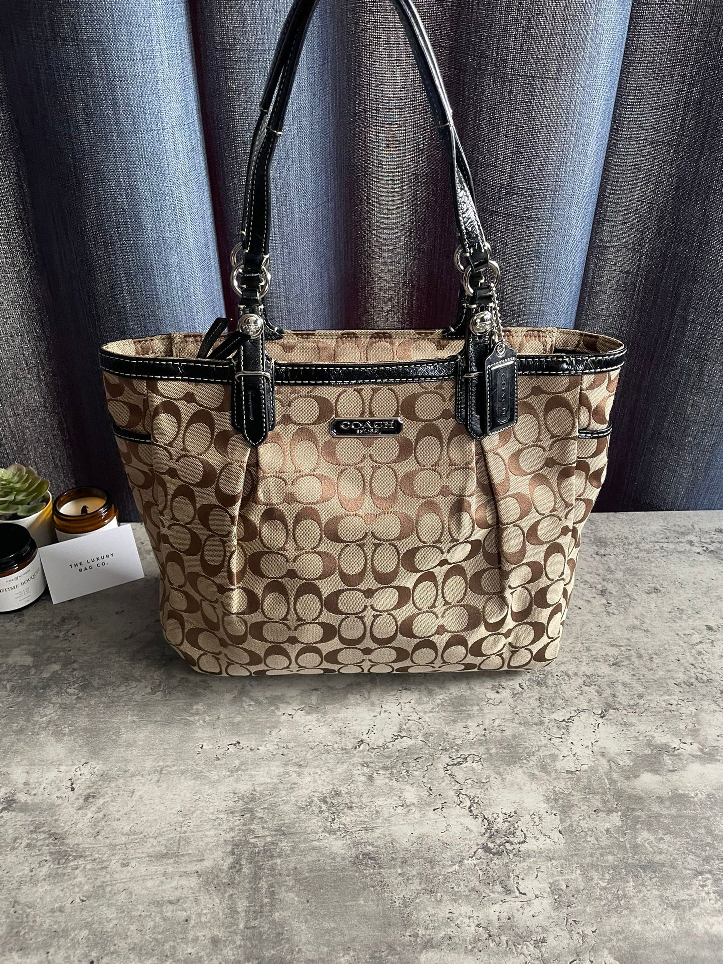 Vintage Coach Monogram Brown/Black
Totebag Authentic Y2K