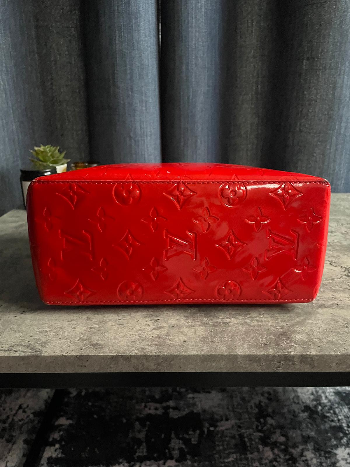 Louis Vuitton Vernis Rouge/Red Totebag/ handbag vintage Y2K authentic glossy/ shiny good condition