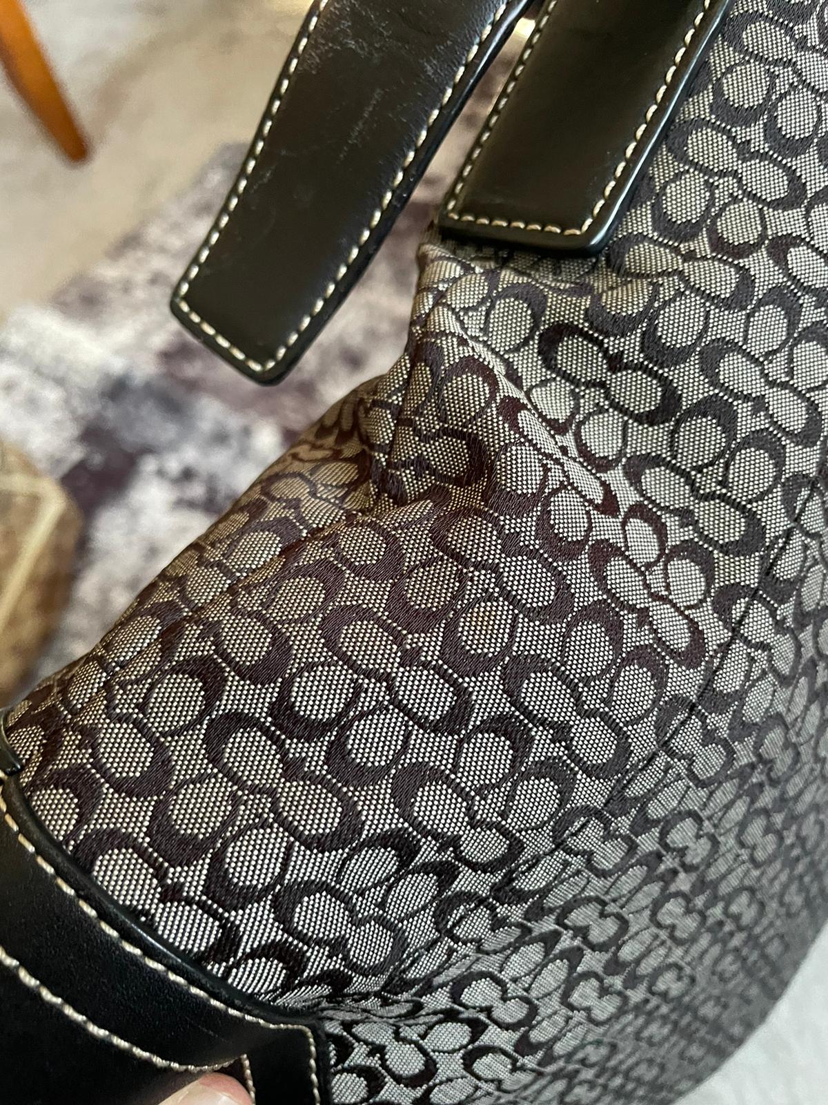 Vintage Coach Shoulderbag Monogram
Grey/black authentic 2k crossbody