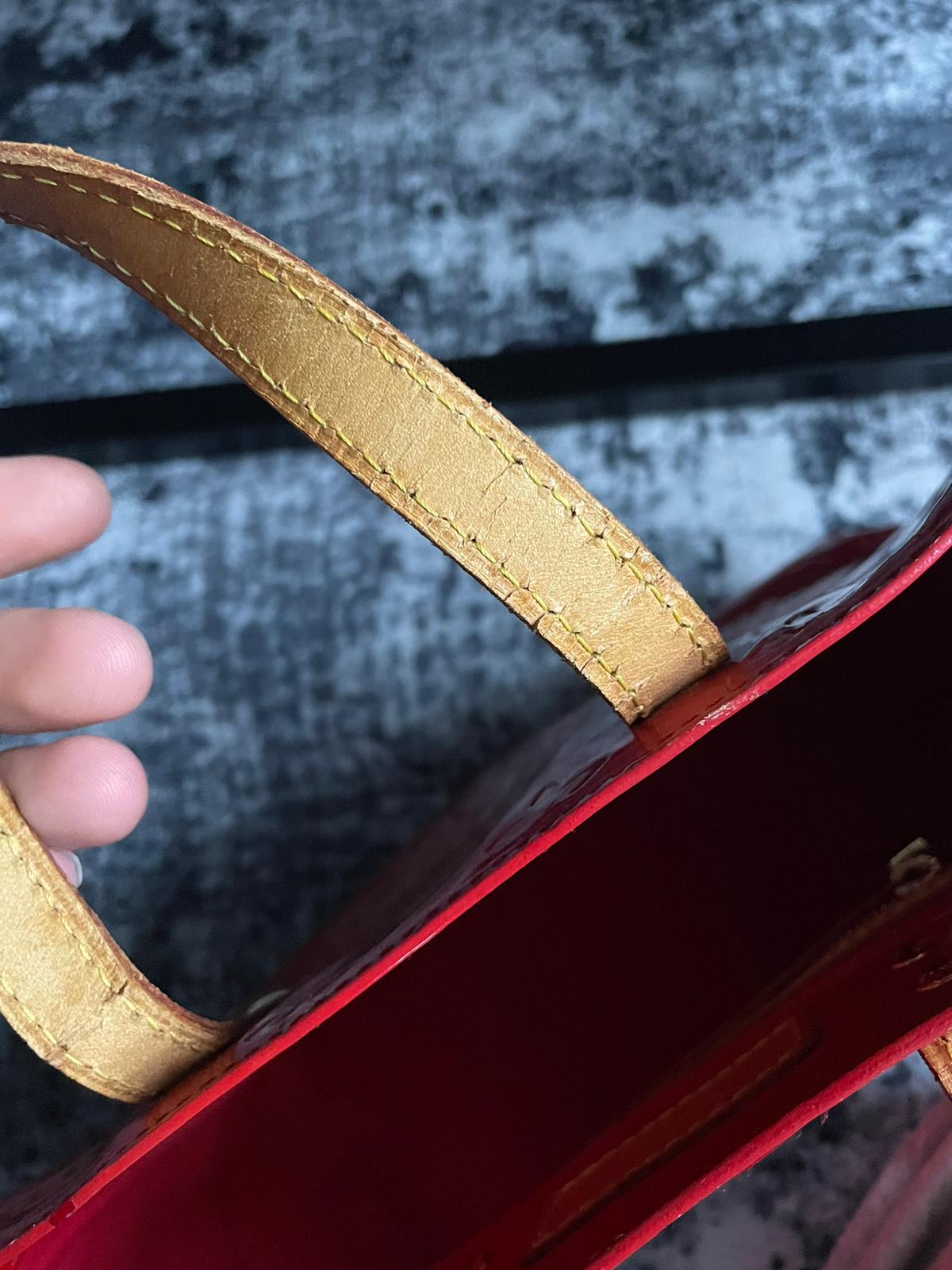 Louis Vuitton Vernis Rouge/Red Totebag/ handbag vintage Y2K authentic glossy/ shiny good condition