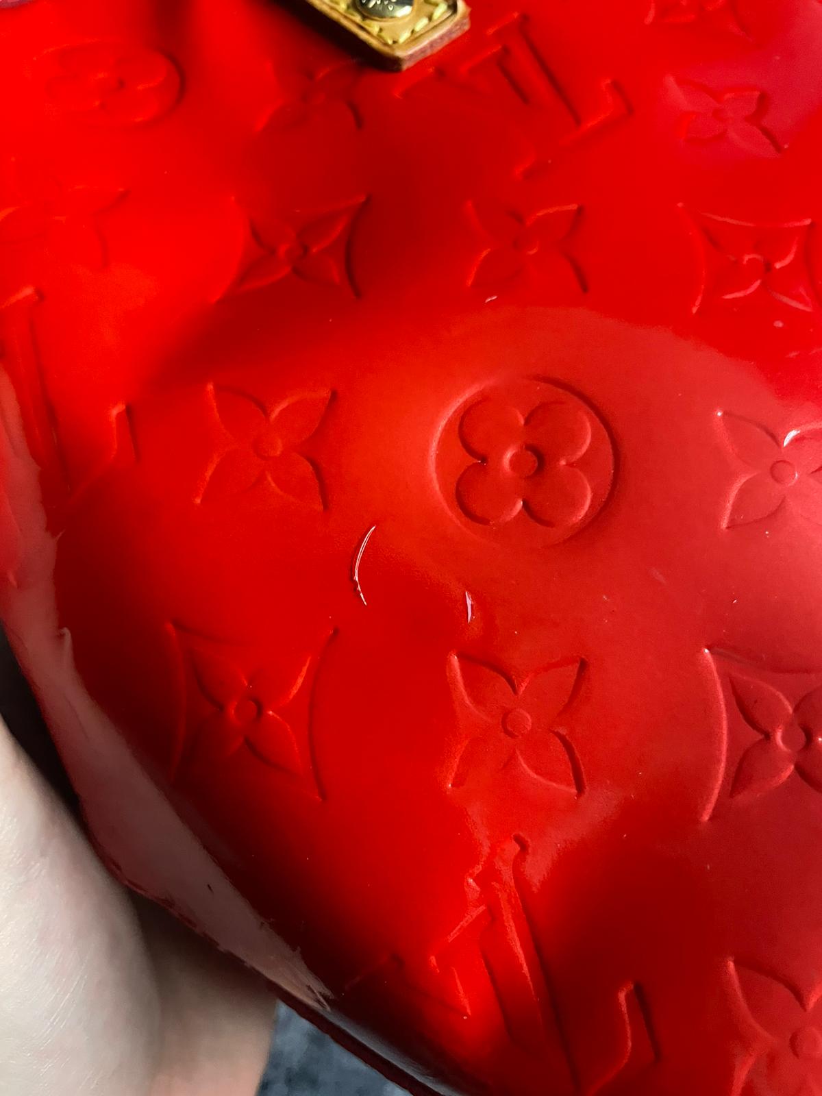 Louis Vuitton Vernis Rouge/Red Totebag/ handbag vintage Y2K authentic glossy/ shiny good condition