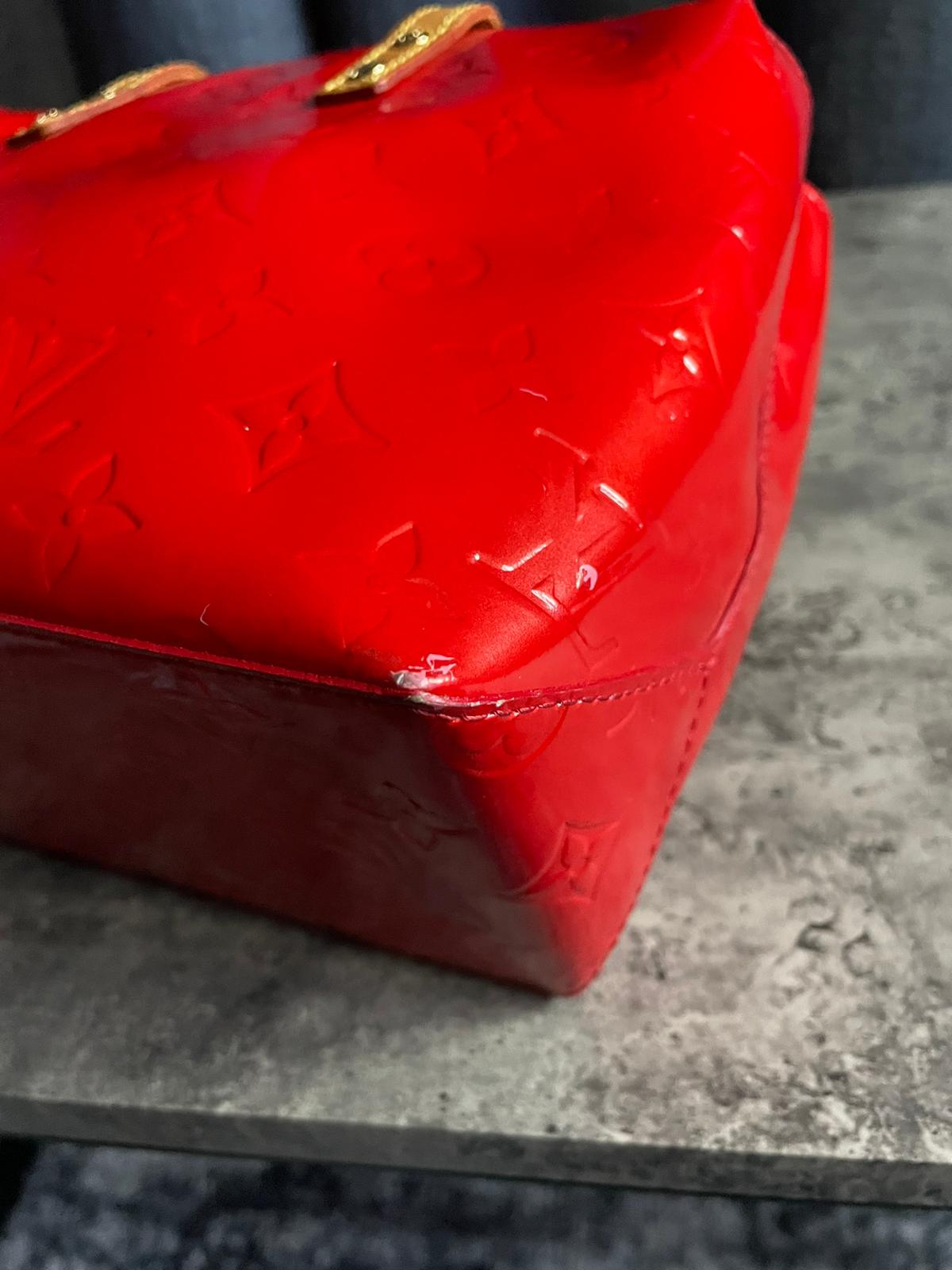 Louis Vuitton Vernis Rouge/Red Totebag/ handbag vintage Y2K authentic glossy/ shiny good condition