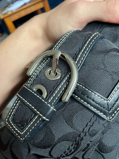 Vintage Coach Black Monogram Soho Handbag/Shoulderbag Authentic Y2K
Buckle