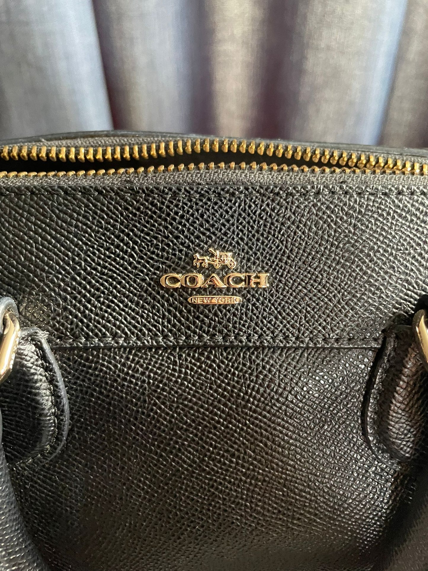 Vintage Coach Leather Crossbody Bag
Black/Gold Authentic with dustbag