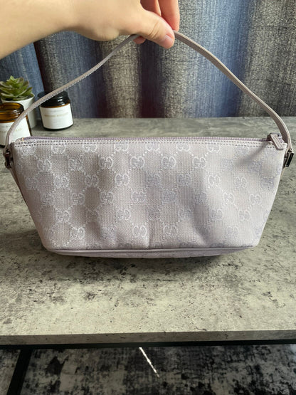 vintage gucci gg monogram boat pochette
Silver/Lilac Authentic Y2k